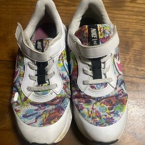 Nike Revolution Multicolor Velcro Running Shoe Sneaker, Girl’s Youth 2.5Y